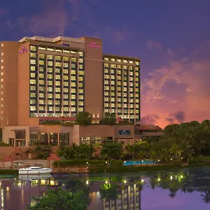 Crowne Plaza By Ihg ***** Коччи